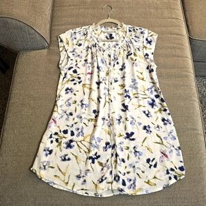 Daniel Rainn White Blue Abstract Fringe Hem Office Career Work Top Size Small